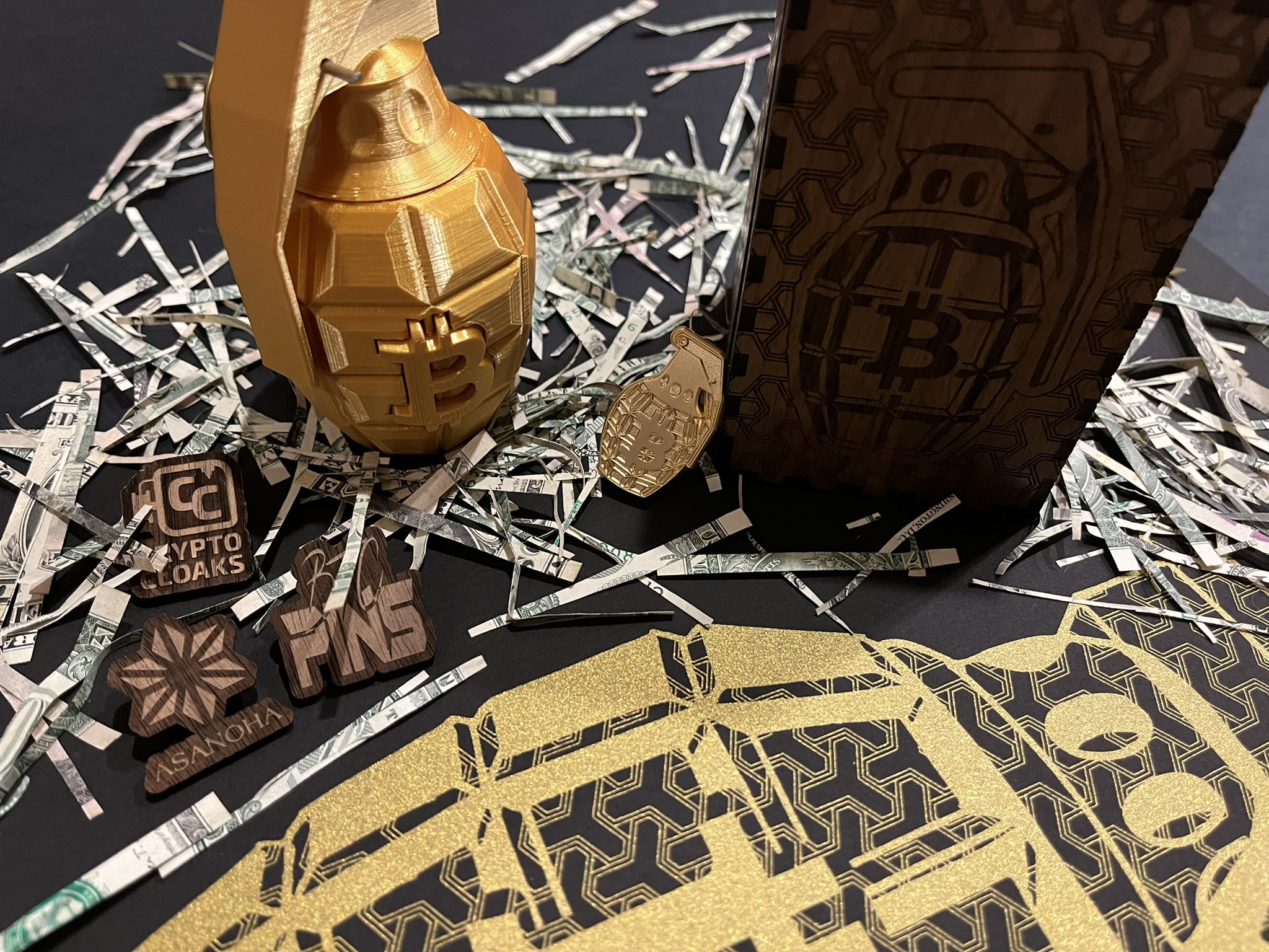 The Bitcoin Grenade Collectors Set - 21 - Image 2