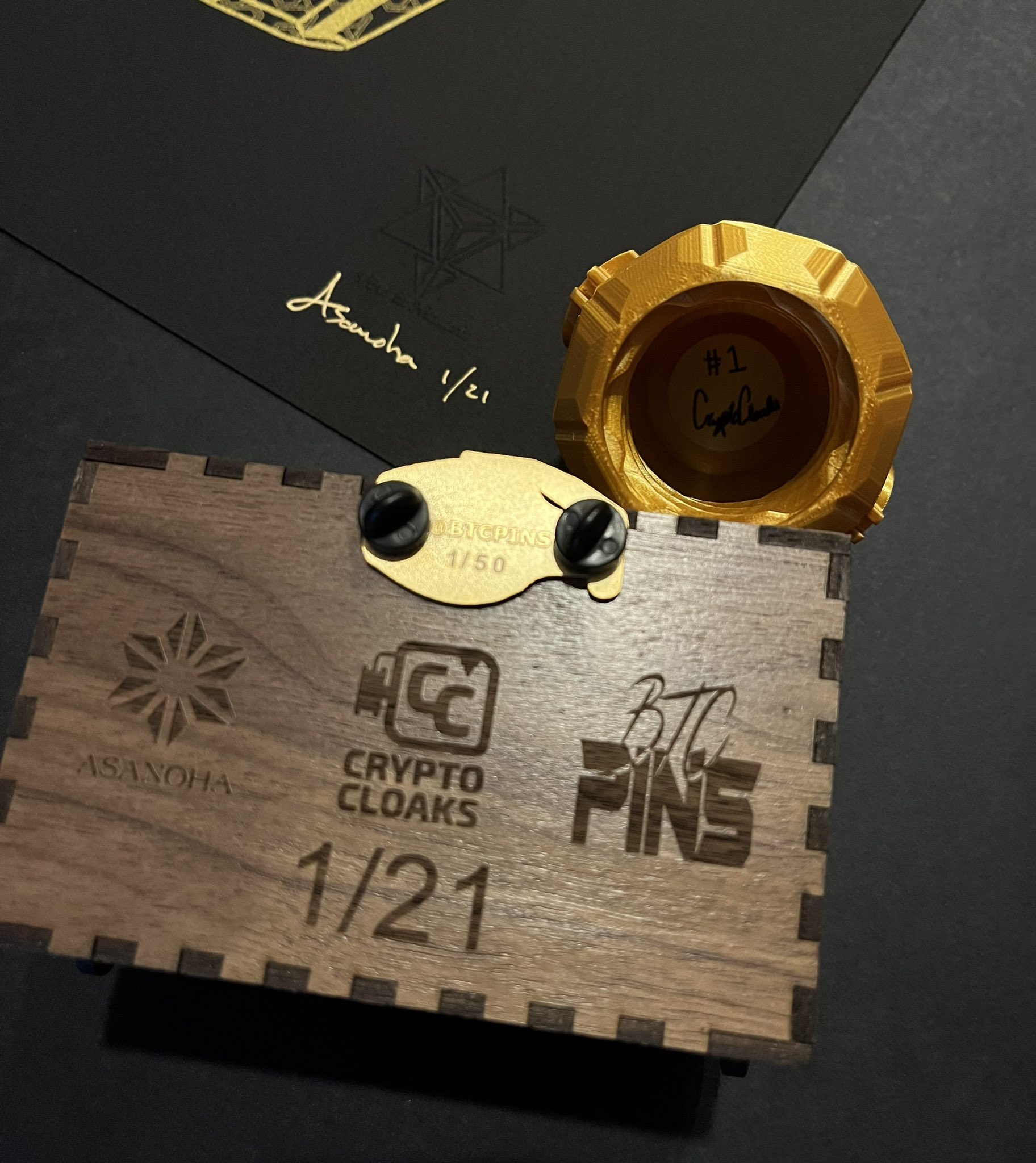 The Bitcoin Grenade Collectors Set - 21 - Image 4