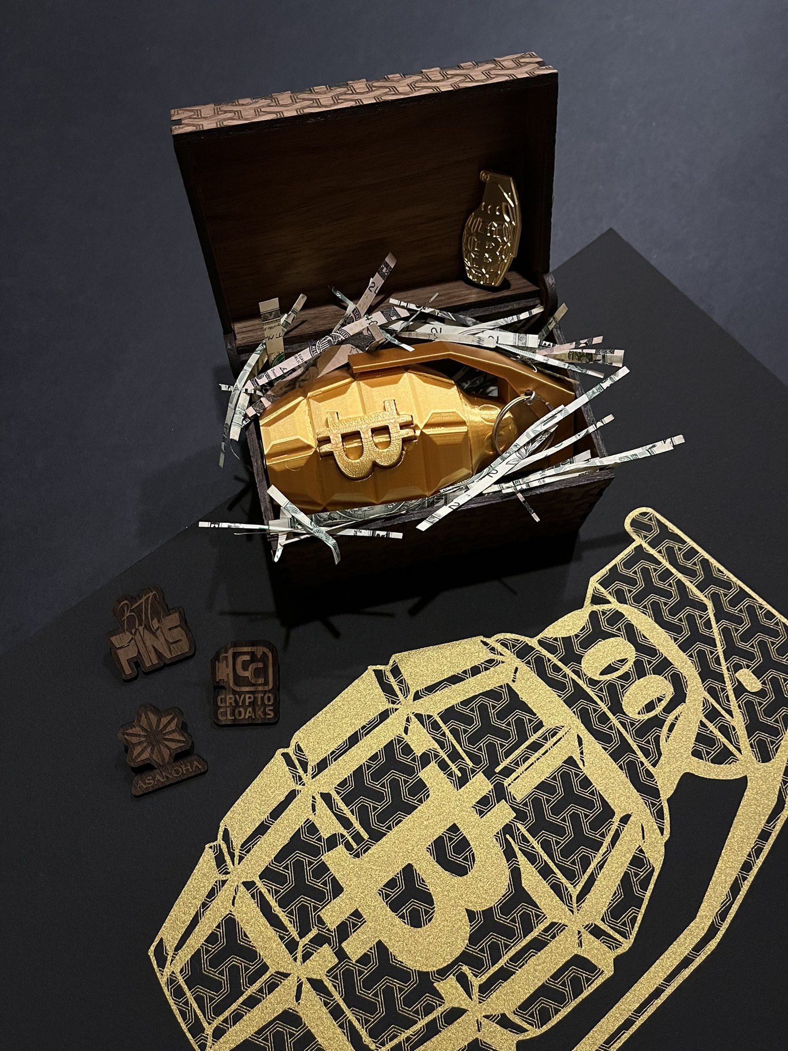 The Bitcoin Grenade Collectors Set - 21 - Image 3